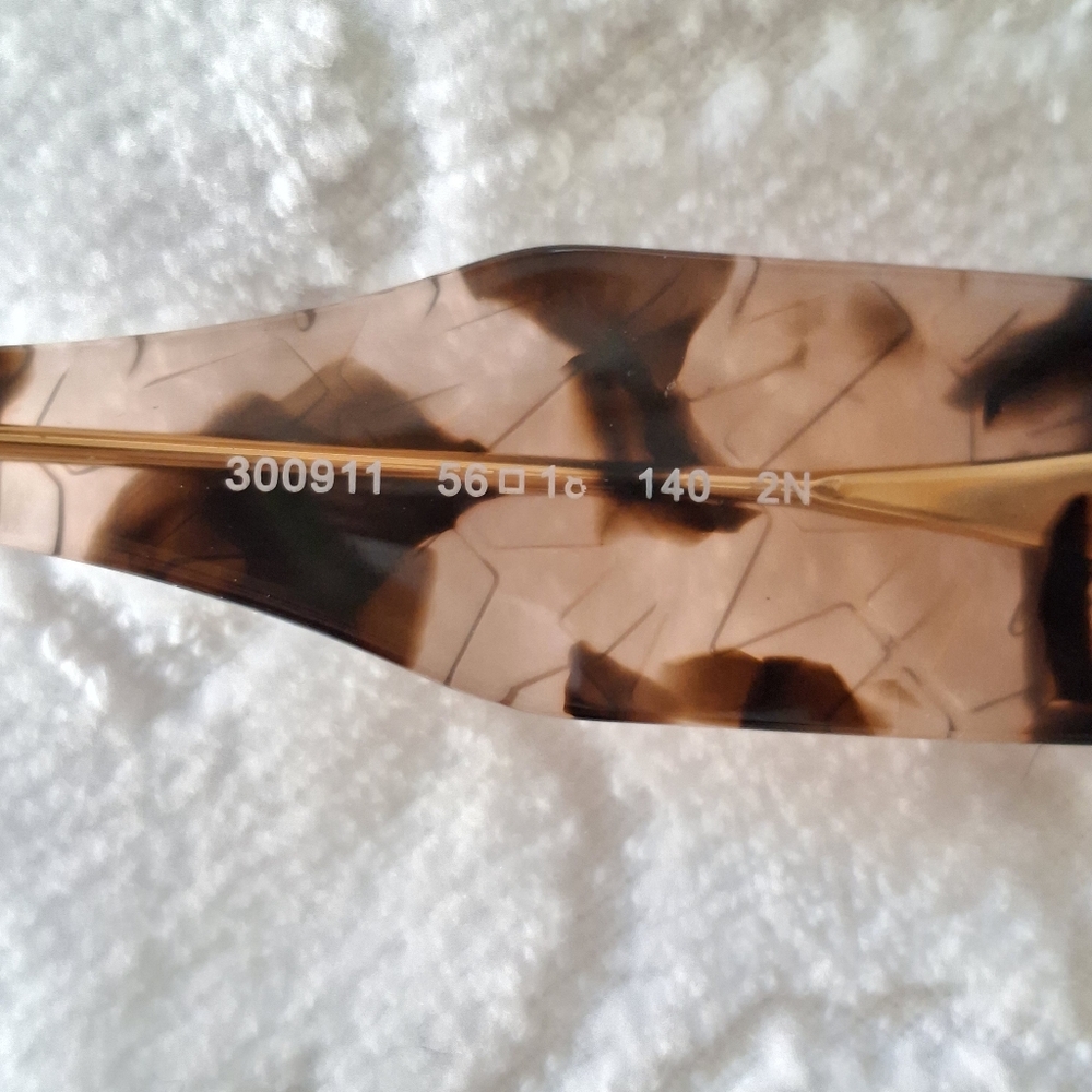 MICHAEL KORS - BAJA SUNGLASSES IN LIGHT TORTOISE - Picture 9 of 10